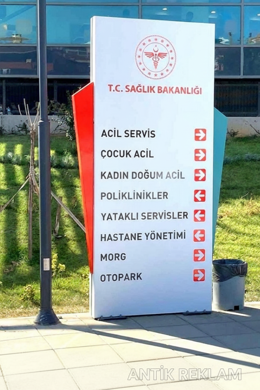 T.C. Sağlık Bakanlığı hastane yönlendirme totem tabela dijital baskılı bilgilendirme görünümü