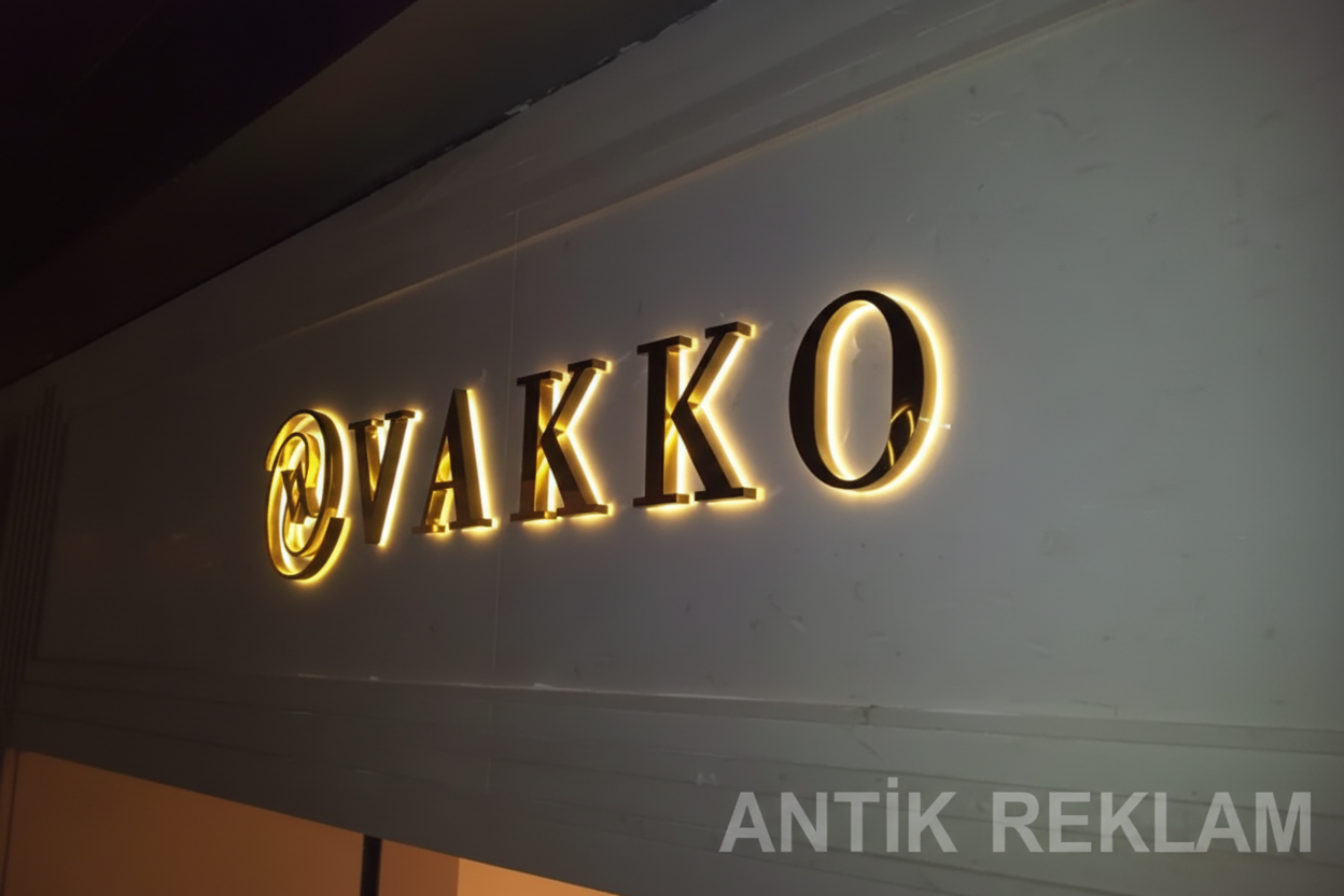Akko endirek gold kutu harf tabela arkı ışıklı iç mekan duvar görünümü