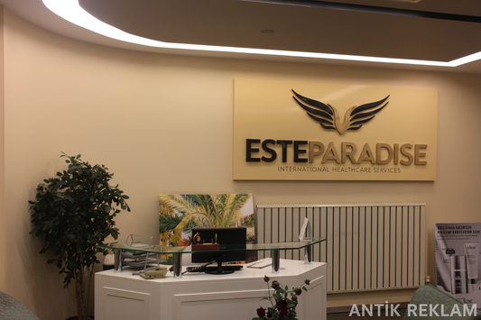 Este Paradise 3D harf resepsiyon tabela kanat logosu bej zemin sağlık merkezi iç mekan uygulaması