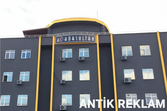 Hürsultan pleksi kutu harf tabela otel cephe görünümü